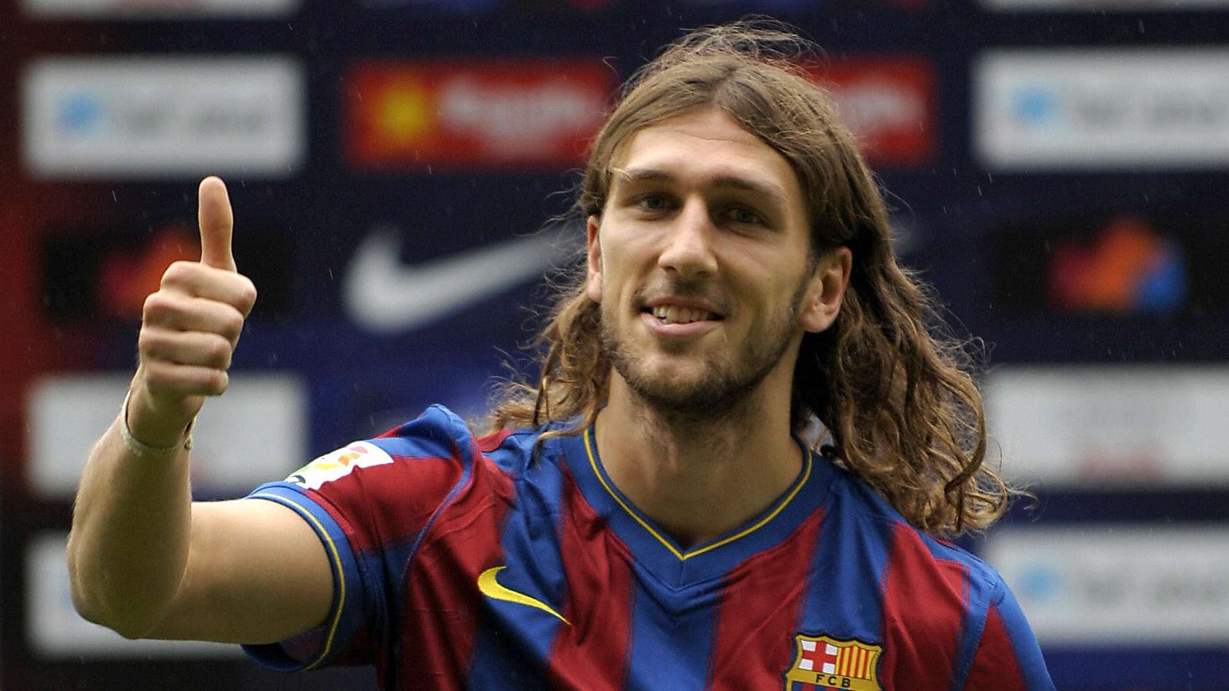 曼联引进奥斯梅恩面临切尔西强劲竞争解析